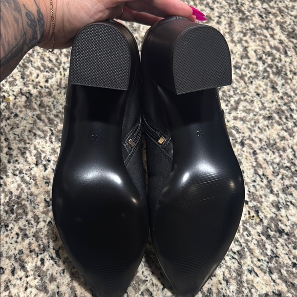 🆕 Smash Chiku Chunky Heel Black Leather Ankle Boots. 10. NWOT!!💥💥 - Picture 7 of 8